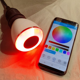 Thomson LED-lyspære, høyttaler og fjernkontroll