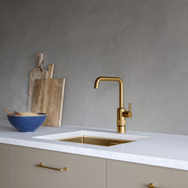 Damixa Silhouet Instant köksblandare, kokande vatten, borstad mässing