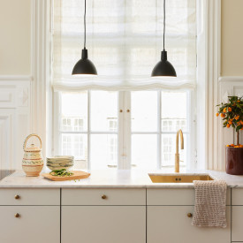 Halo Design Metropole pendellampe, sort, Ø20 cm