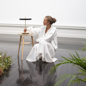 Umage Asteria bordlampe med USB, sort