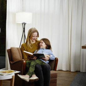 Ledvance E27 standardpære FCY, anlæg AC/DC, 4000K, 9W