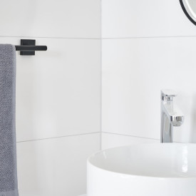 Smedbo House håndklestang, 64,8 cm, matt sort