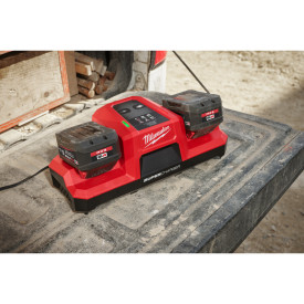 Milwaukee M18 DBSC lader