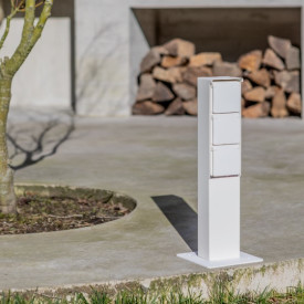 Niko Hydro stikkontaktsøjle til flise, 3 modul, hvid