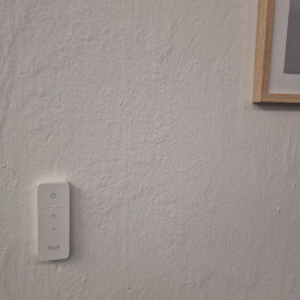 Usynligt beslag til Hue Dimmer Switch V2