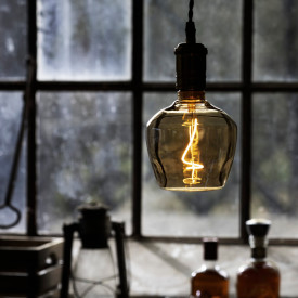 Unison Brandy E27 globepære, 3-trins dæmp, 1800K, 4W