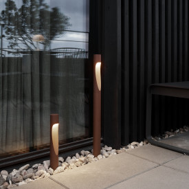 Louis Poulsen Flindt Garden trädgårdslampa, spjut, corten, låg