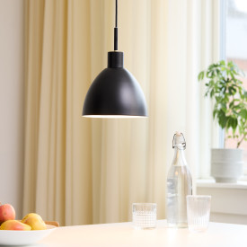 Halo Design Rock pendellampe, svart