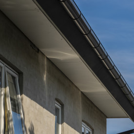 Plastmo tagrende nr. 11 á 6 meter, sort