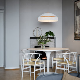 By Rydéns Francis pendellampe, hvit