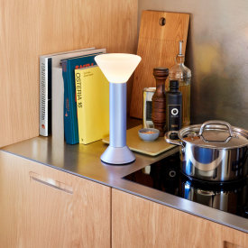 Hübsch Flash oppladbar bordlampe, lilla