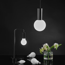 Unison Satin E27 globepære, 2700K, 7W, Ø12,5 cm