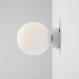 Aldex Ball vegglampe, hvit, Ø14 cm