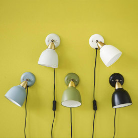 Superliving Urban vegglampe, kort, matt blå