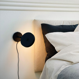Dyberg Larsen Starlight vegglampe, sort