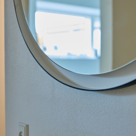 Loevschall Pisa spegel med belysning, Ø80 cm, svart