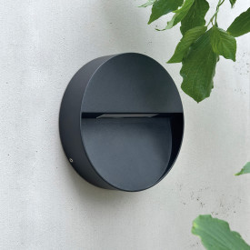 Dyberg Larsen Pluto vägglampa utomhus