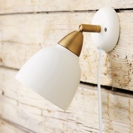 Superliving Urban vegglampe, kort, hvit