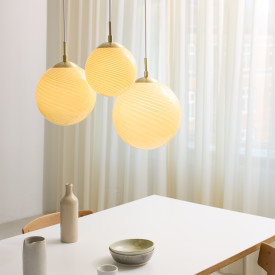 Halo Design Candy Ball pendel, Ø20 cm, beige