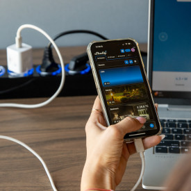 Shelly Gen4 stikdåse, Wi-Fi & Zigbee, sort