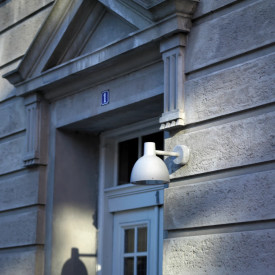 Louis Poulsen Toldbod 220 utelys vegg, aluminium