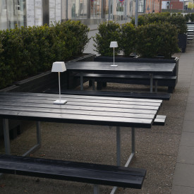 Nordtronic Conexos genopladelig bordlampe, hvid