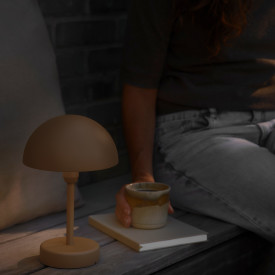 Nordlux Ellen To-Go genopladelig bordlampe, brun