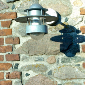 Louis Poulsen Albertslund vägglampa utomhus, lång, galvaniserat stål