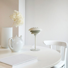 Dyberg Larsen Sixteen bordlampe, hvid