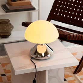 Dyberg Larsen Trophy bordlampe, krom