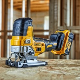 Dewalt stiksav med stavformet håndtag 18V