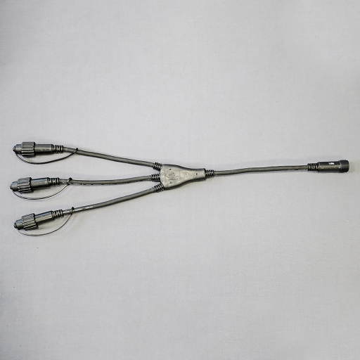 MK Quickfix fordeler, 3 udgange, 230V, sort