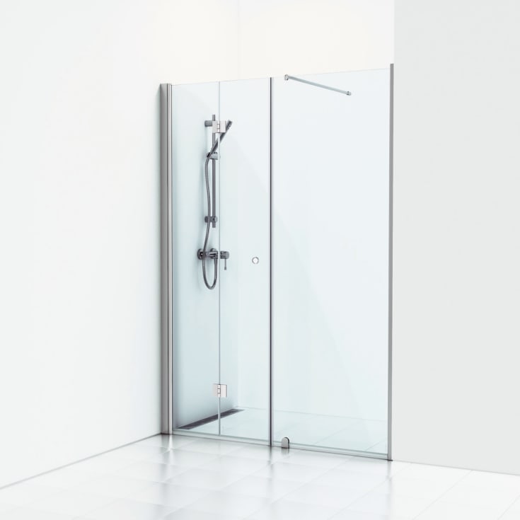 Svedbergs Skoga dusjnisje, rett/fast, foldedør, 140 cm, klart glass, alu blank profil