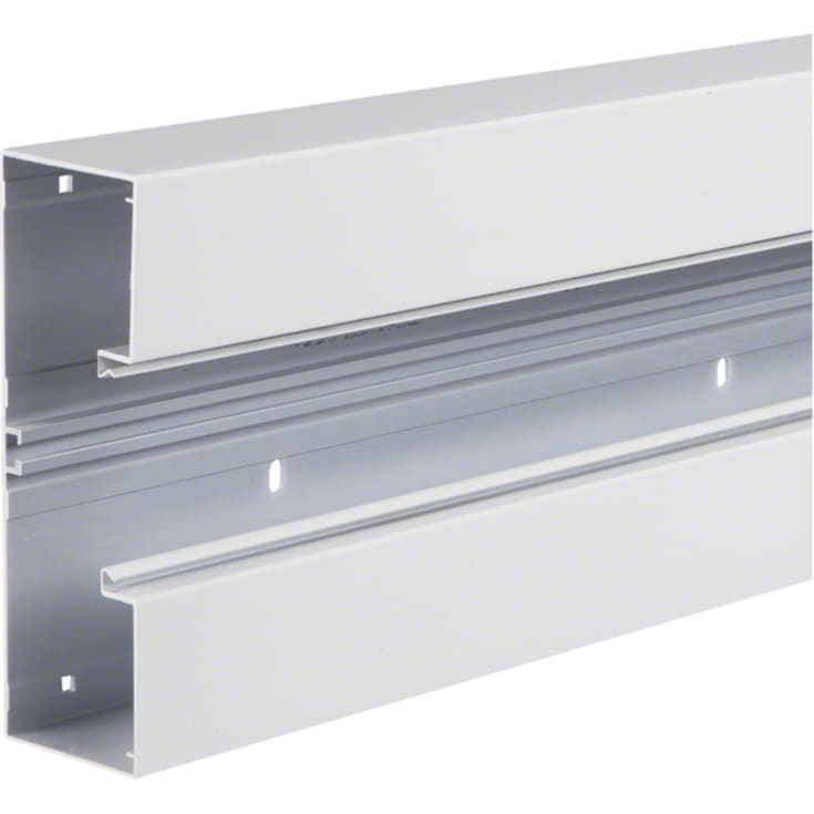 6 meter Installationskanalbund BRA65210 i aluminium 68x210mm RAL 9016