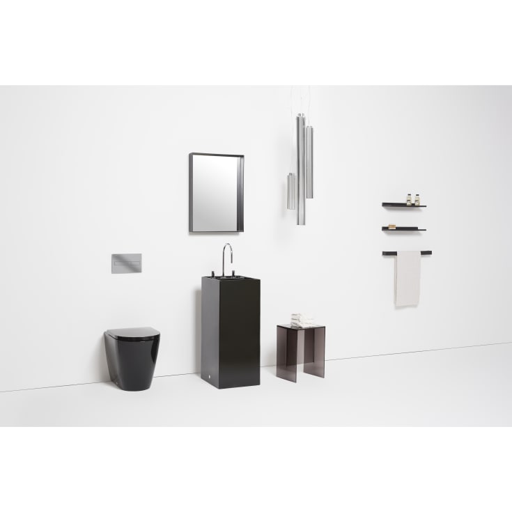 Kartell Laufen toilet, back-to-wall, sort