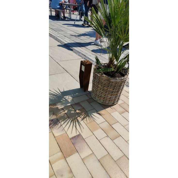 Jesmig EL-pluggholder for 1 plugg, cortenstål