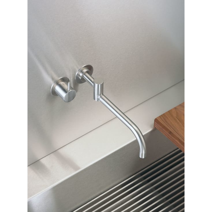 Vola 131 servant/kjøkkenbatteri for innbygging, 250 mm svingbar tut, krom