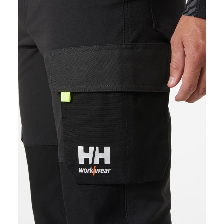 Helly Hansen Oxford servicebukser med 4-vejs stretch, sort/mørkegrå, str. D116