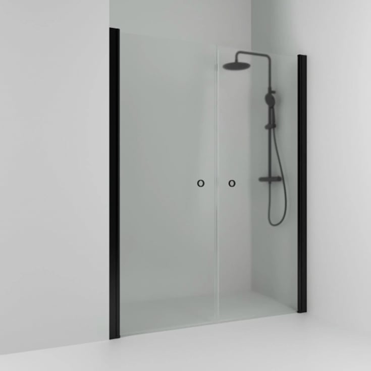 Svedbergs Skoga dusjnisje rett, 138 cm, frostet glass, sort matt profil
