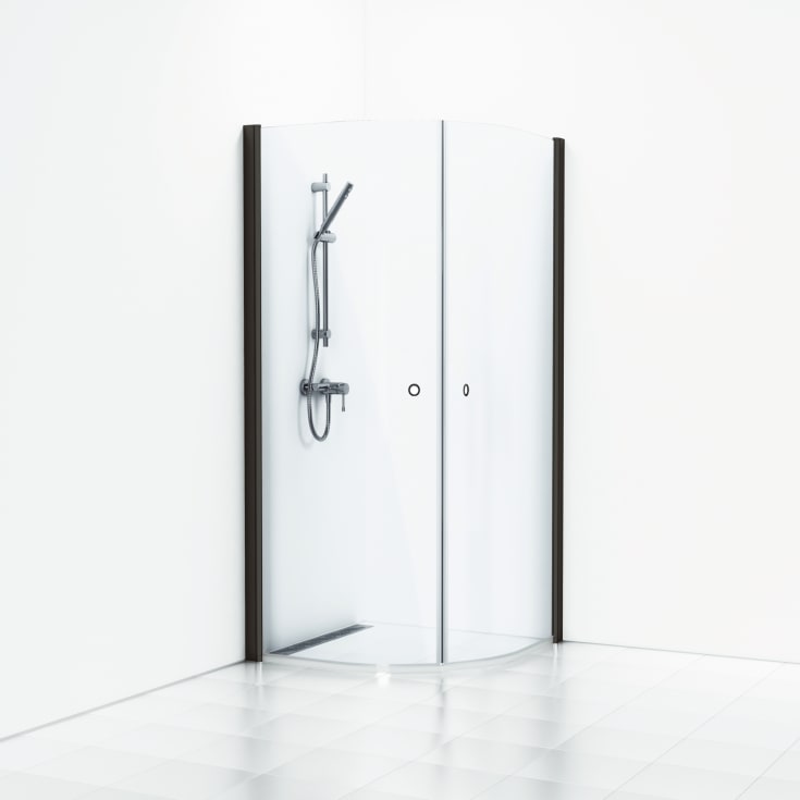 Svedbergs Skoga brusehjørne, 79x89 cm, klart glas, mat sort profil