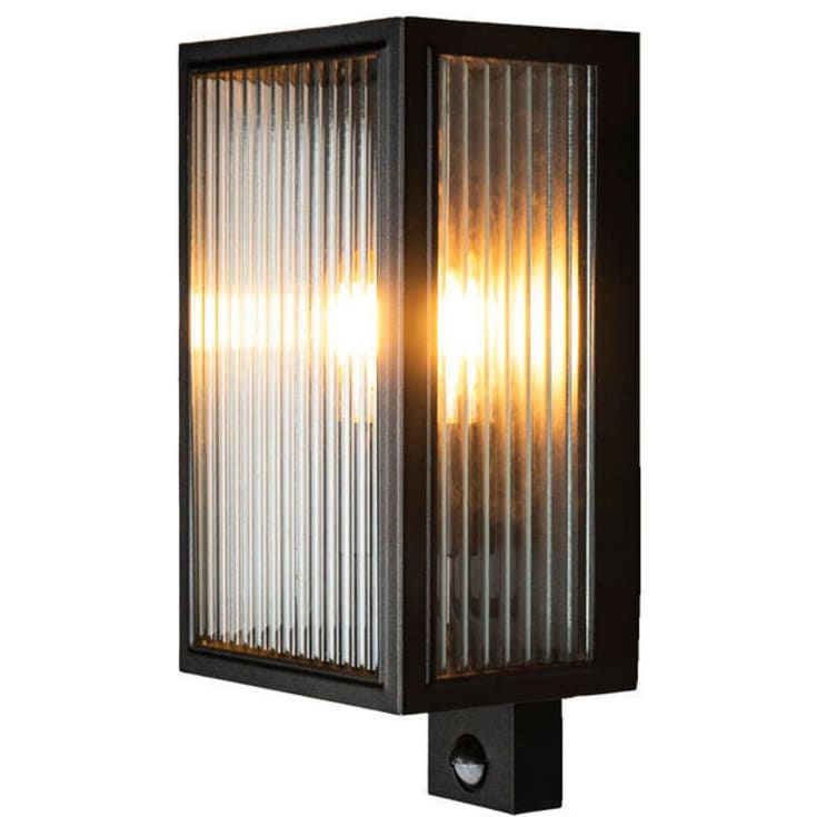 Konstsmide Capri vägglampa utomhus med sensor