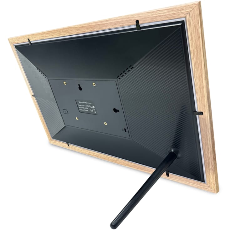 Lippa digital bilderamme 15,6", tre