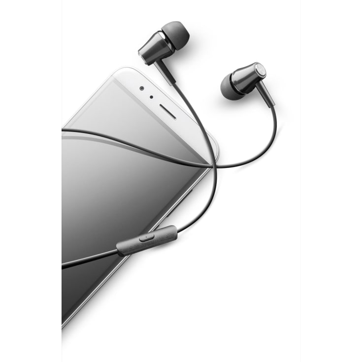 Cellularline Voice in-ear hörlurar med mikrofon - Svart