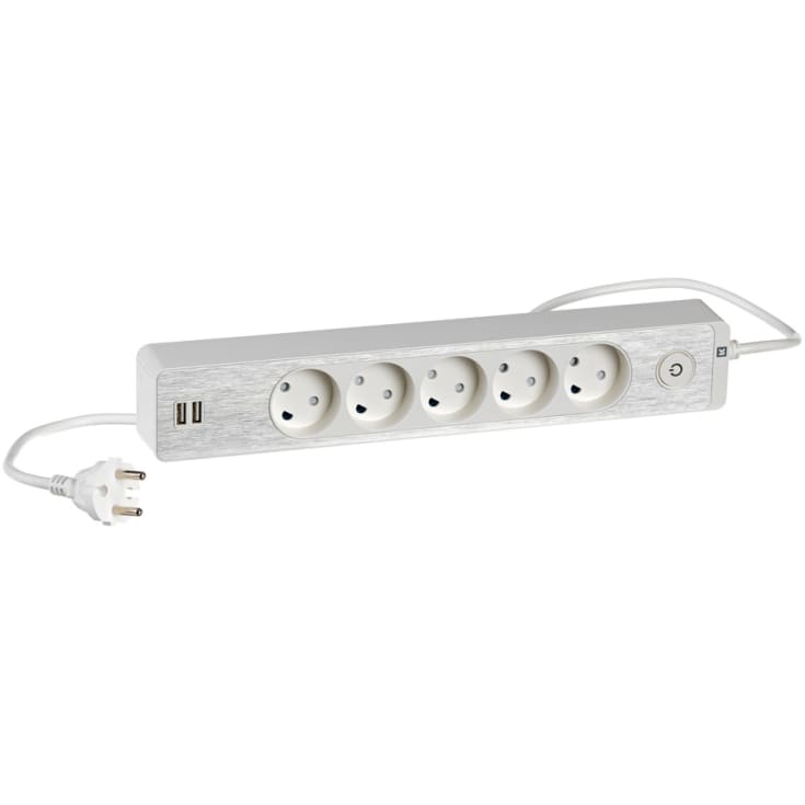 LK Fuga Design stikdåse 5 udtag, m/ledning + 2 USB, hvid med alu front