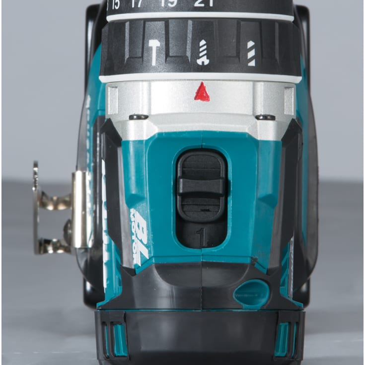Makita kompakt slagborrmaskin med batterier, 3 x 18 V / 5,0 Ah
