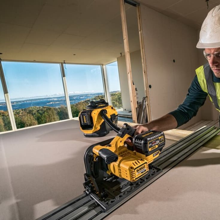 DeWalt XR Flexvolt dyksav m.skinne - 54V  m. 2 x batteri