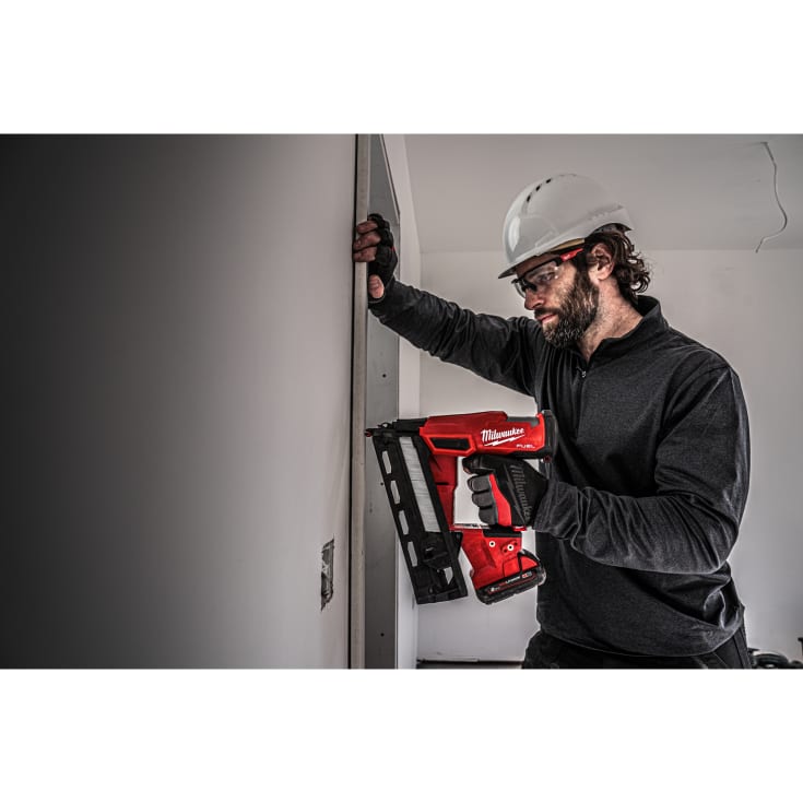 Milwaukee M18 Fuel FN16GA dykkerpistol, uten batteri
