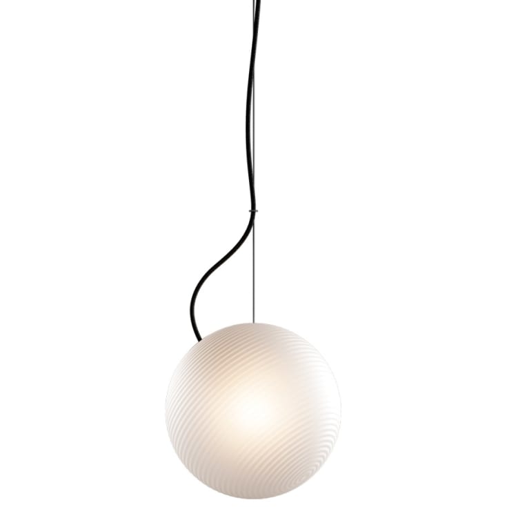 Nordic Tales Bright Ripple pendellampa, svart kabel