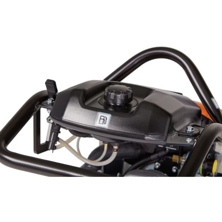 Husqvarna stamper LT 5005, Honda GXR120 benzin, 9"