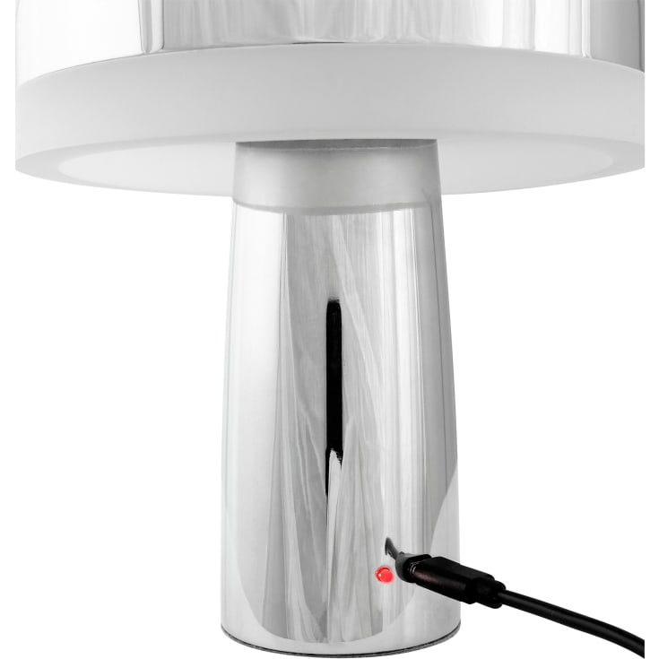 Dyberg Larsen Porter oppladbar bordlampe, krom